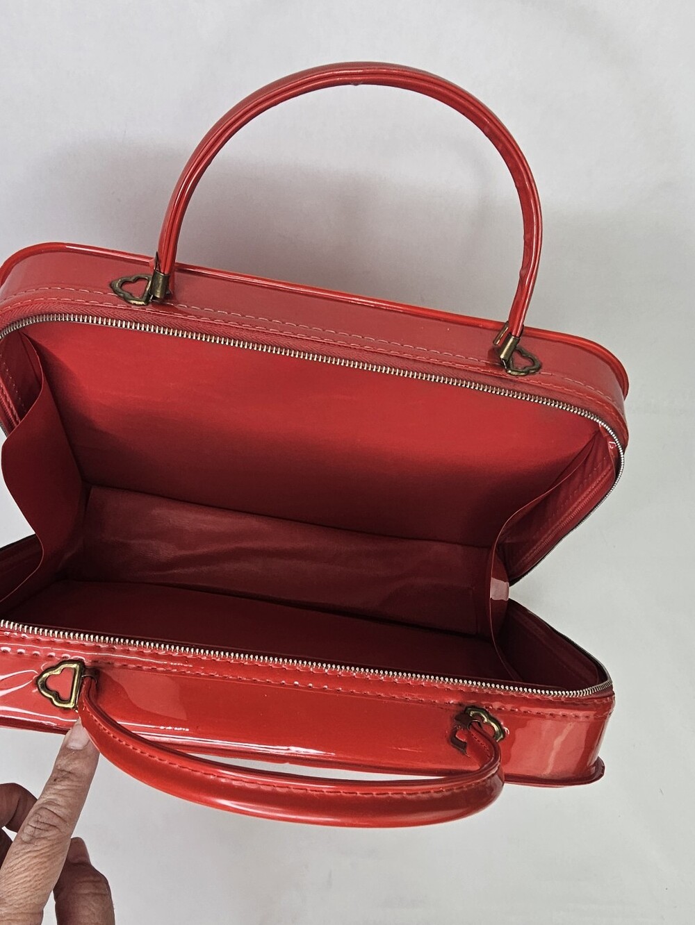Tolin Vintage 1960 Red Patent Travel Case Tote - Picture 7 of 13